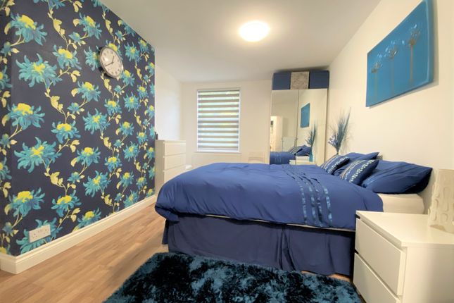 flat 4, 38, Hartington Road, West Ealing photo 2