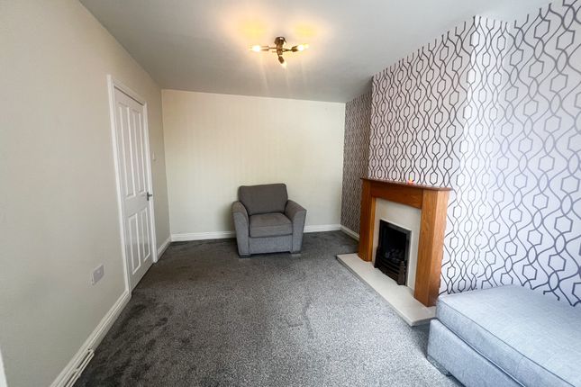 24, Dawnay Drive, HULL photo 3