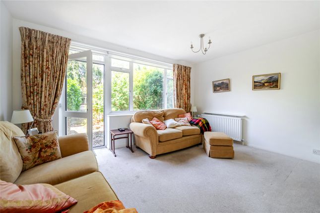 76, Pleasant Place, Hersham photo 4