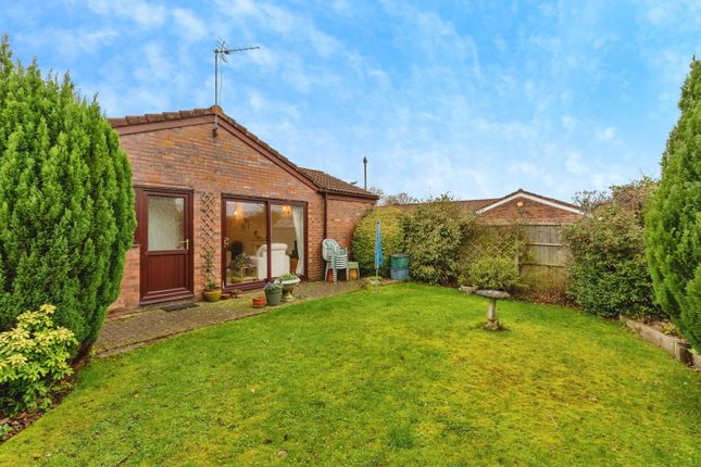 25, Laurel Drive, Neston photo 4