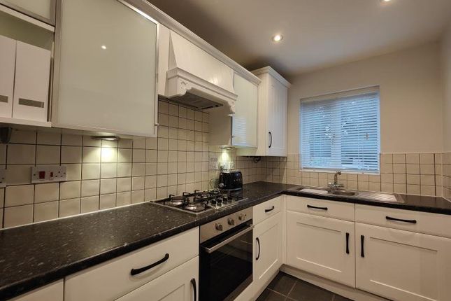 17, Manor House, Wakefield photo 3