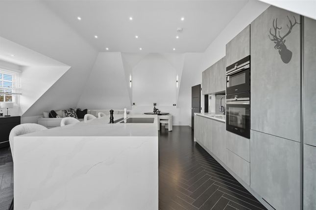 Flat 5, Imperial Heights, Chigwell photo 4