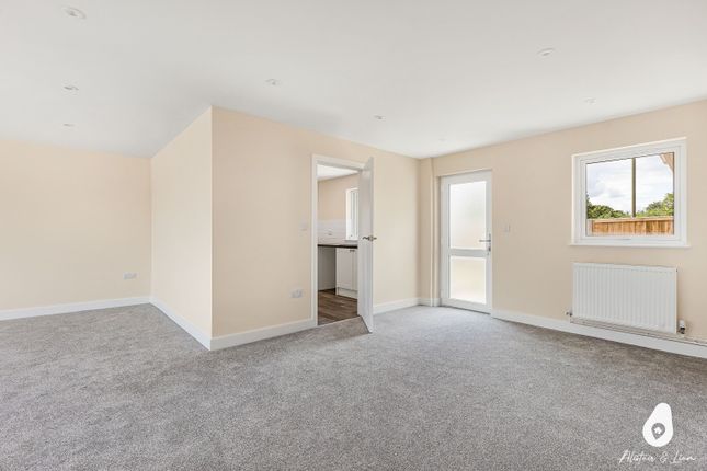 3 Swift Close, Bicester, Oxfordshire photo 4