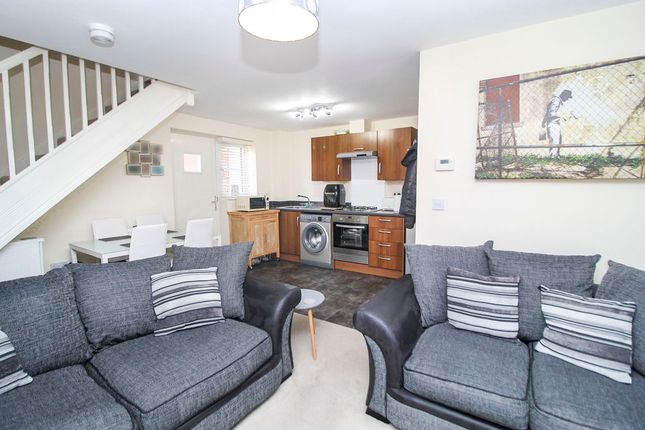 30, Hilton Close, Bedford photo 4