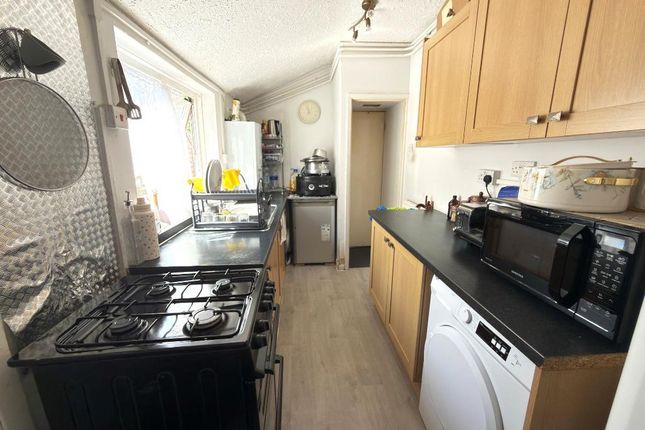 24, St Peters Road, Luton photo 4