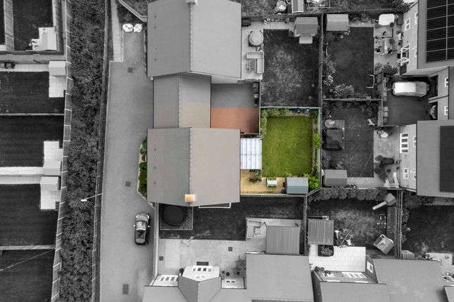 8 Gudgeon Meadow, Arlesey photo 4