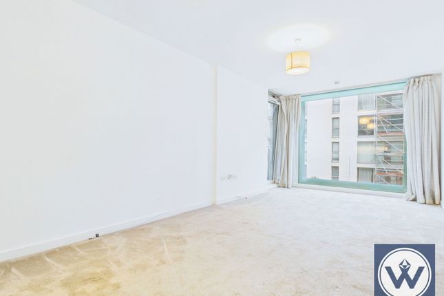 1-bed flat on Signal Building,Flat 302, Station Approach, Hayes, £225,000