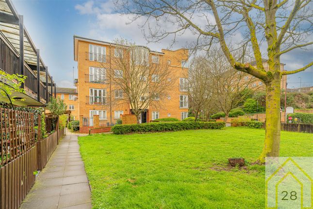 Thumbnail Flat for sale in Eastway, London