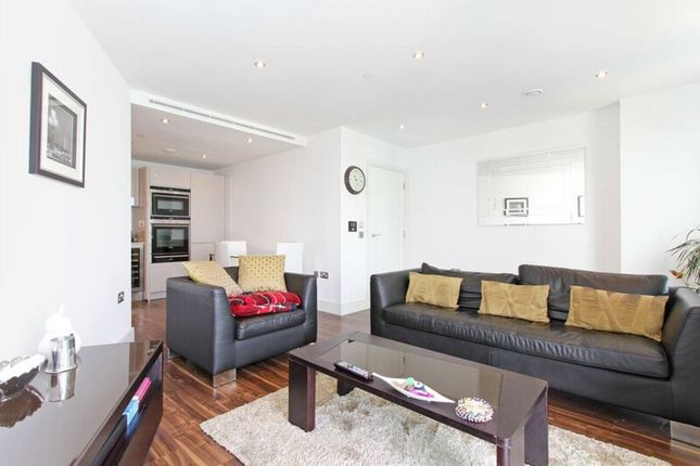 Thumbnail Flat to rent in Altitude Point, London