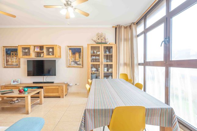Apartment for sale in Gata De Gorgos, Alicante, Spain