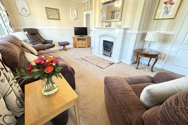 17 Westport Crescent, Wolverhampton photo 3