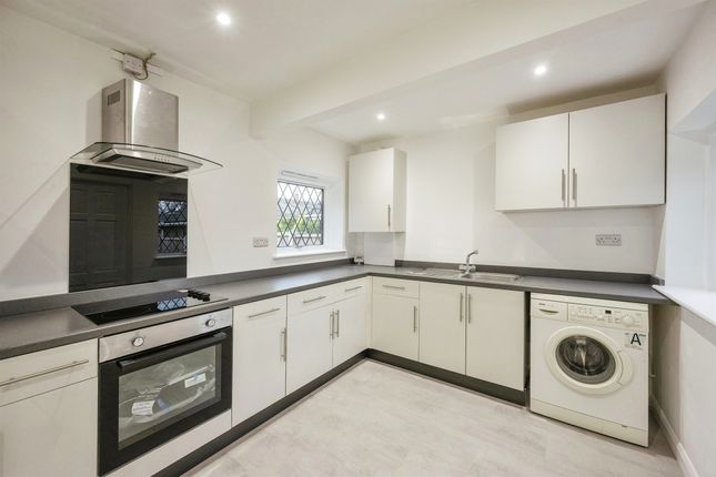 26, Sycamore Crescent, Doncaster photo 2