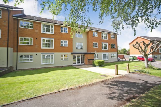 2 bed flat for sale in St. Lawrence Close, Solihull, West Midlands B93