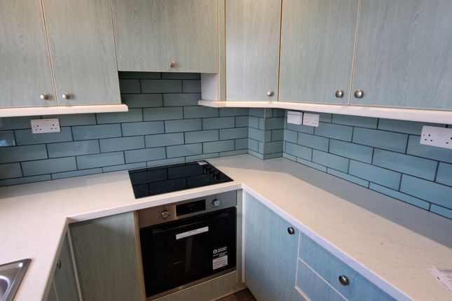 72, Gordon Road, Gosport photo 3