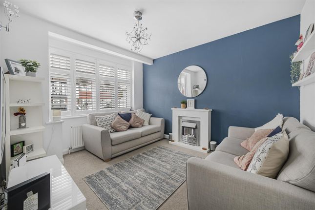 262, Kingsbridge Road, Morden photo 2
