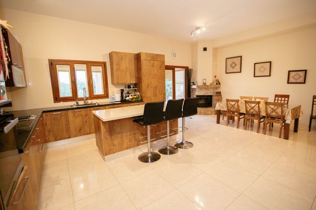 Detached house for sale in Xylotymvou, Cyprus