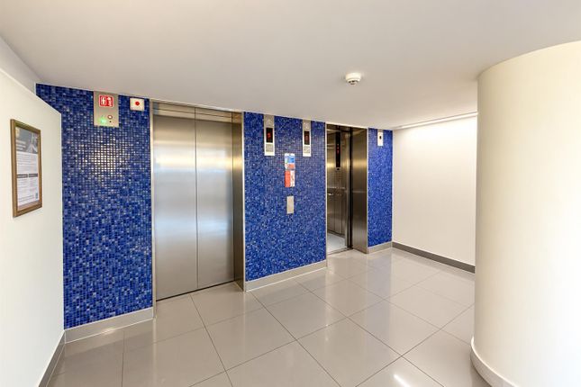 Flat 623, Vantage Building, Station Approach, Hayes photo 3