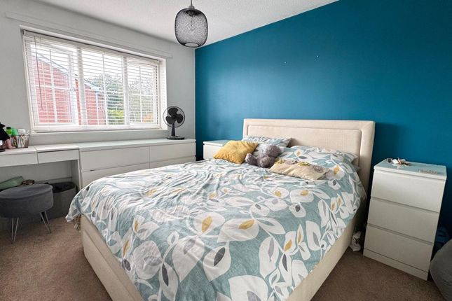 5 Brock Hollow, Telford photo 4