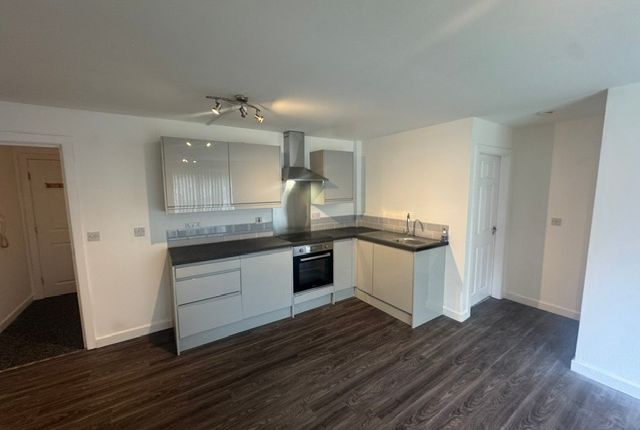 Flat 2, James Court Middleton Leeds photo 4