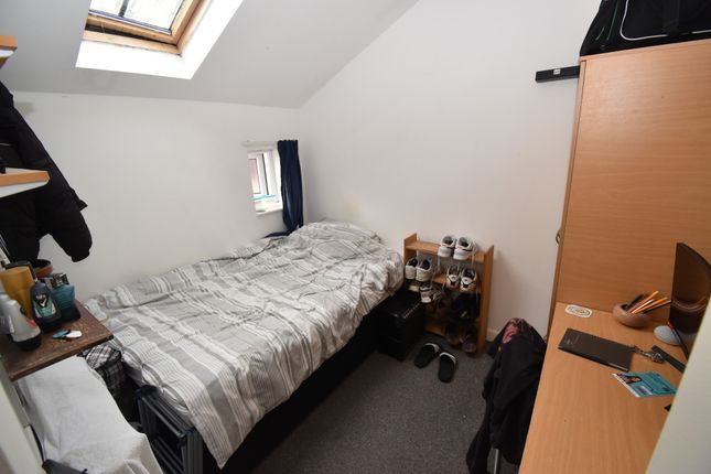 Terraced house to rent in Oxford Street, Leamington Spa, Warwickshire