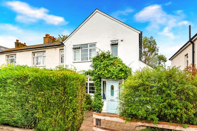 10, Ash Grove, London photo 2