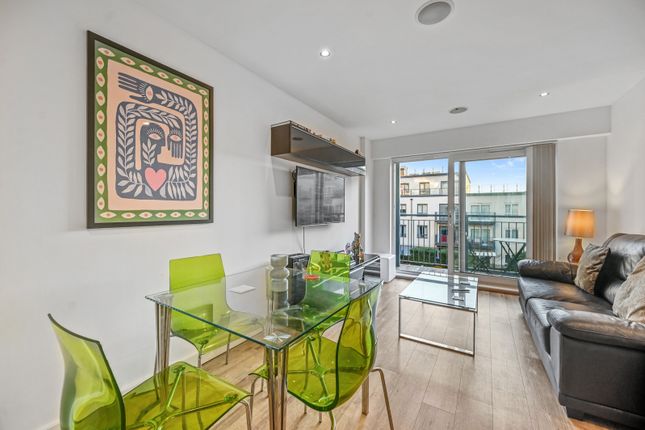 1-bed flat on Flat 46, Croft House, London, £289,950