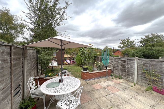 12, Stanley Road , Halstead photo 3