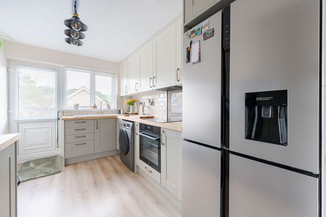 2 Millers Close, Stowmarket photo 4