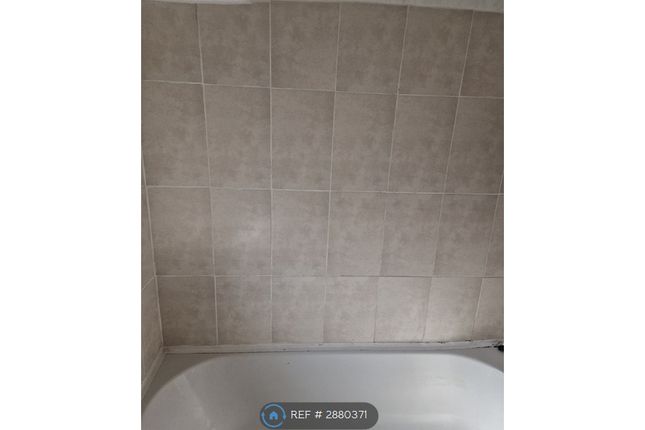 3-bed house on Alexandra Road, Radcliffe, Manchester, £1,200/mo