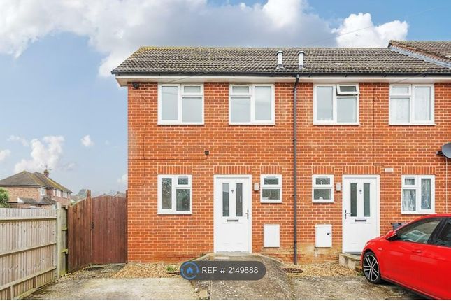 Thumbnail End terrace house to rent in Gainsborough Road, Reading