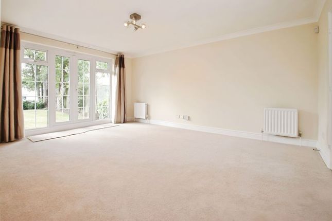 1, Hanover Court, 432 Uxbridge Road, Pinner photo 2