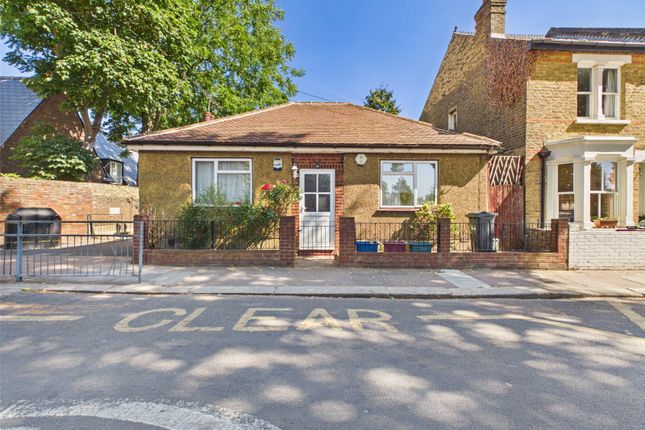 2-bed house on 156, Linkfield Road, Middlesex, £1,800/mo