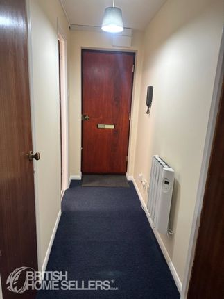 9 Rose Court,, Vicars Bridge Close, Wembley photo 2