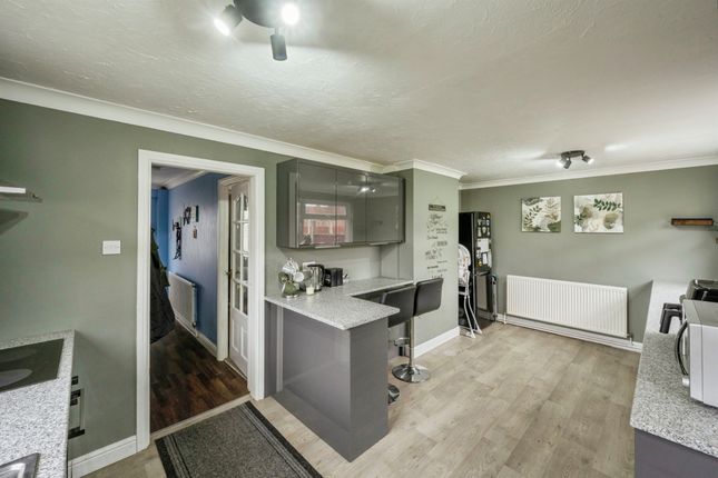 4, Teanby Drive, SCUNTHORPE photo 4