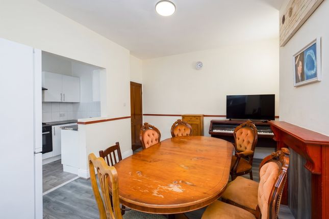 9 Greenfield Road, Chorley photo 5