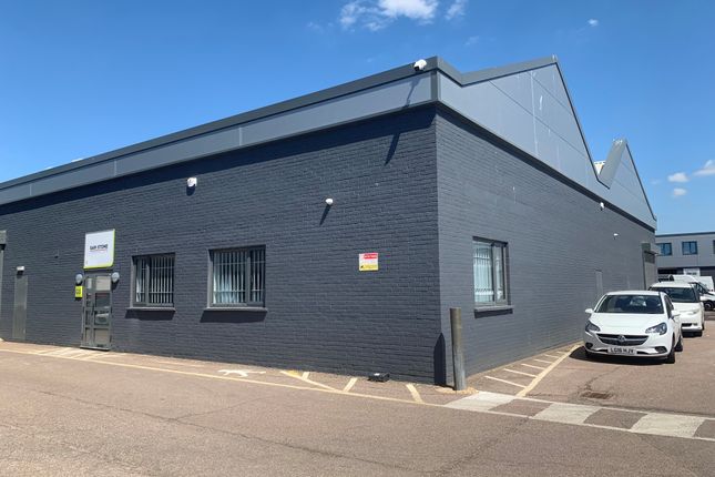 Industrial to let in Unit Q3, Penfold Industrial Park, Imperial Way, Watford