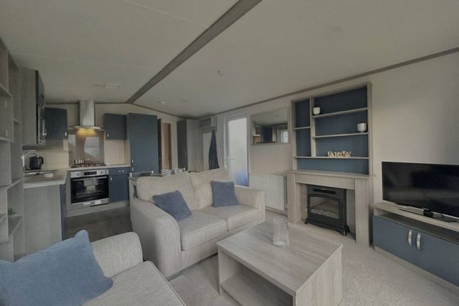 2-bed caravan on Manston Court Road, Margate, £69,995