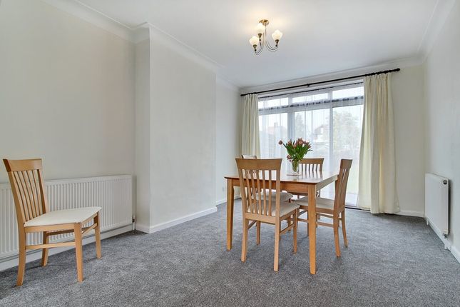 80, Valley Drive , Kingsbury photo 4