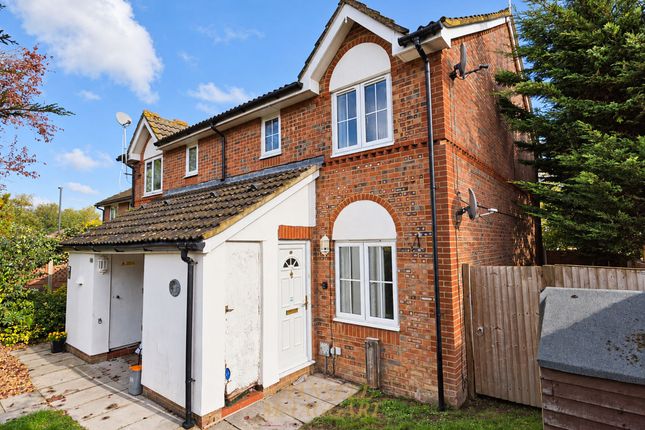 1-bed house on 11 Goddard Close, Crawley, £180,000