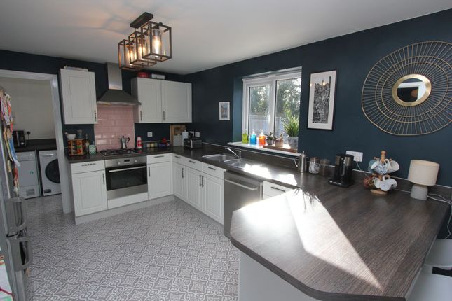 23 Plasnewydd Walk, Llantwit Major photo 4
