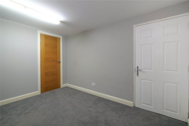 Flat for sale in Longlands, Idle, Bradford, West Yorkshire