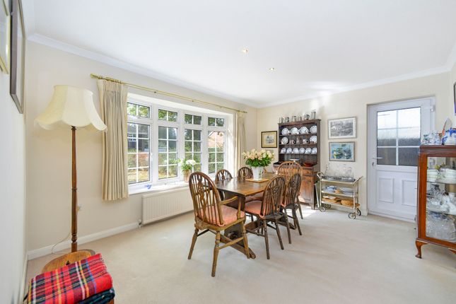 11 Broad Walk, Cranleigh photo 3