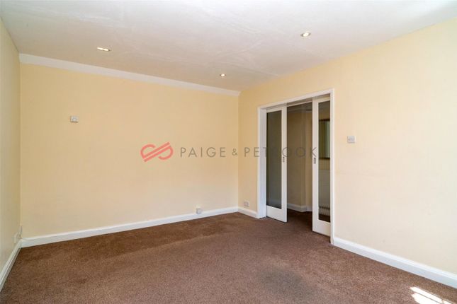 Semi-detached house to rent in Elm Park Road, Pinner, Middlesex