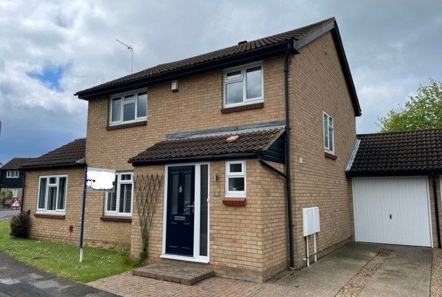 Link-detached house for sale in Sunridge Close, Newport Pagnell