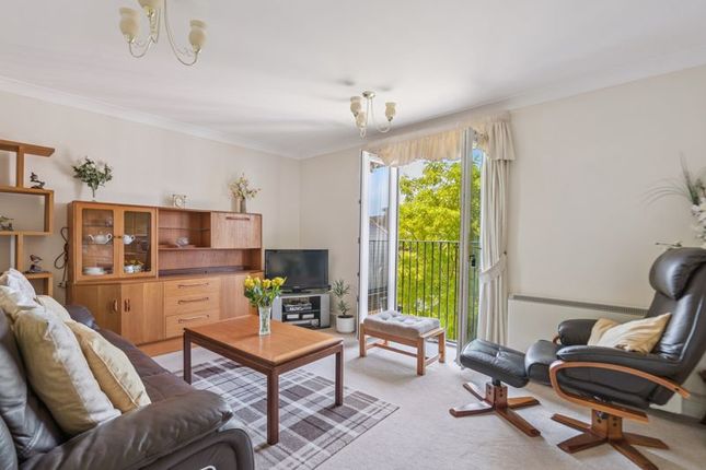 22 Oram Court, Dean Street, Marlow photo 2