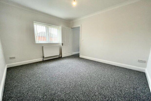 Flat to rent in Juniper Heights, Southampton