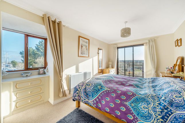 Flat for sale in Horse Sands Close, Southsea, Hampshire