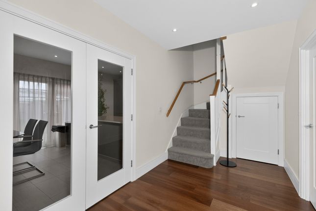 70, Champlain Street, Reading photo 2