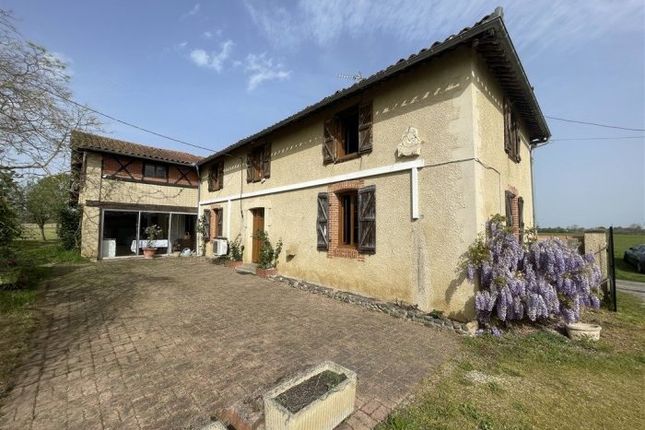 Thumbnail Farmhouse for sale in Ponsan-Soubiran, Midi-Pyrenees, 32300, France