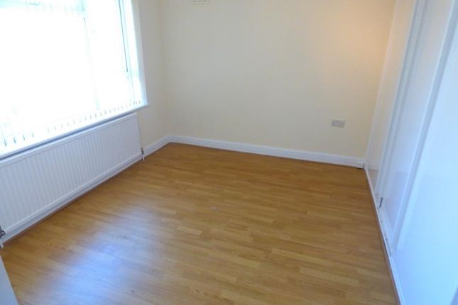 18B Nuxley Road, Belvedere, Kent photo 5